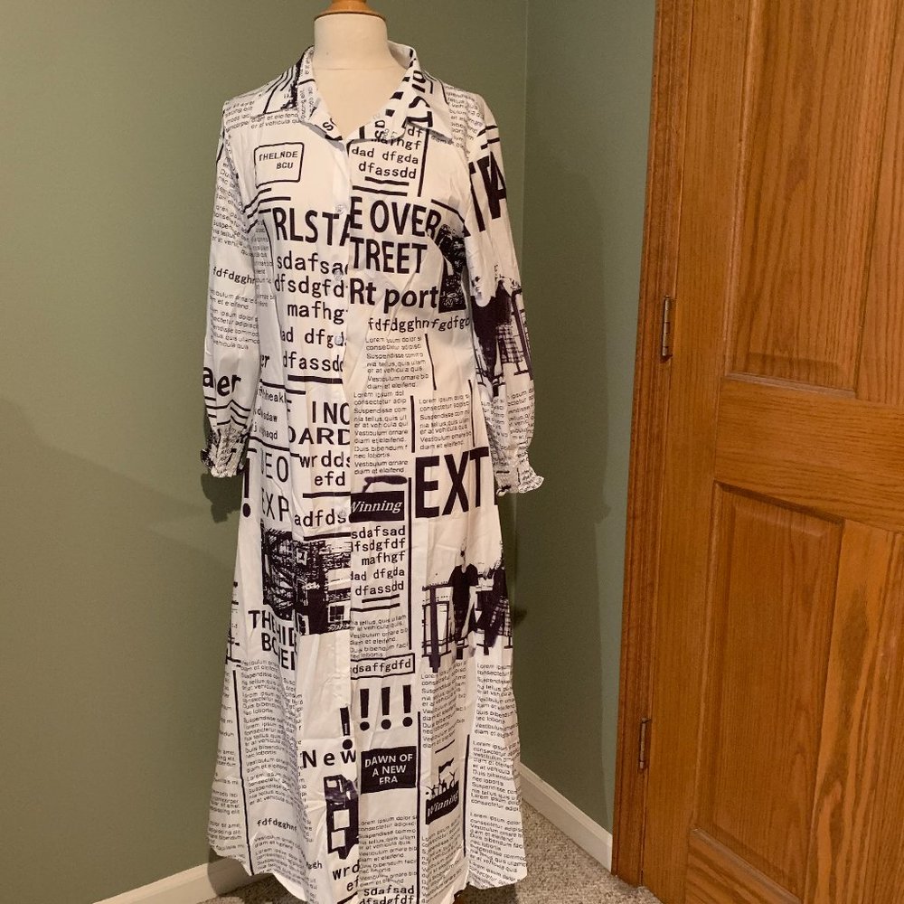 BLACK & WHITE BUTTON DOWN DRESS 100% POLYESTER SIZE MEDIUM  #199